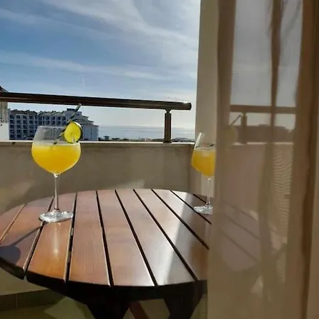 公寓 Sunrise 2 Bedrooms *