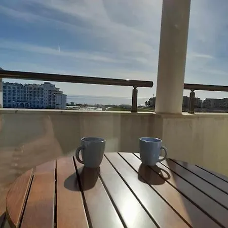 公寓 Sunrise 2 Bedrooms *